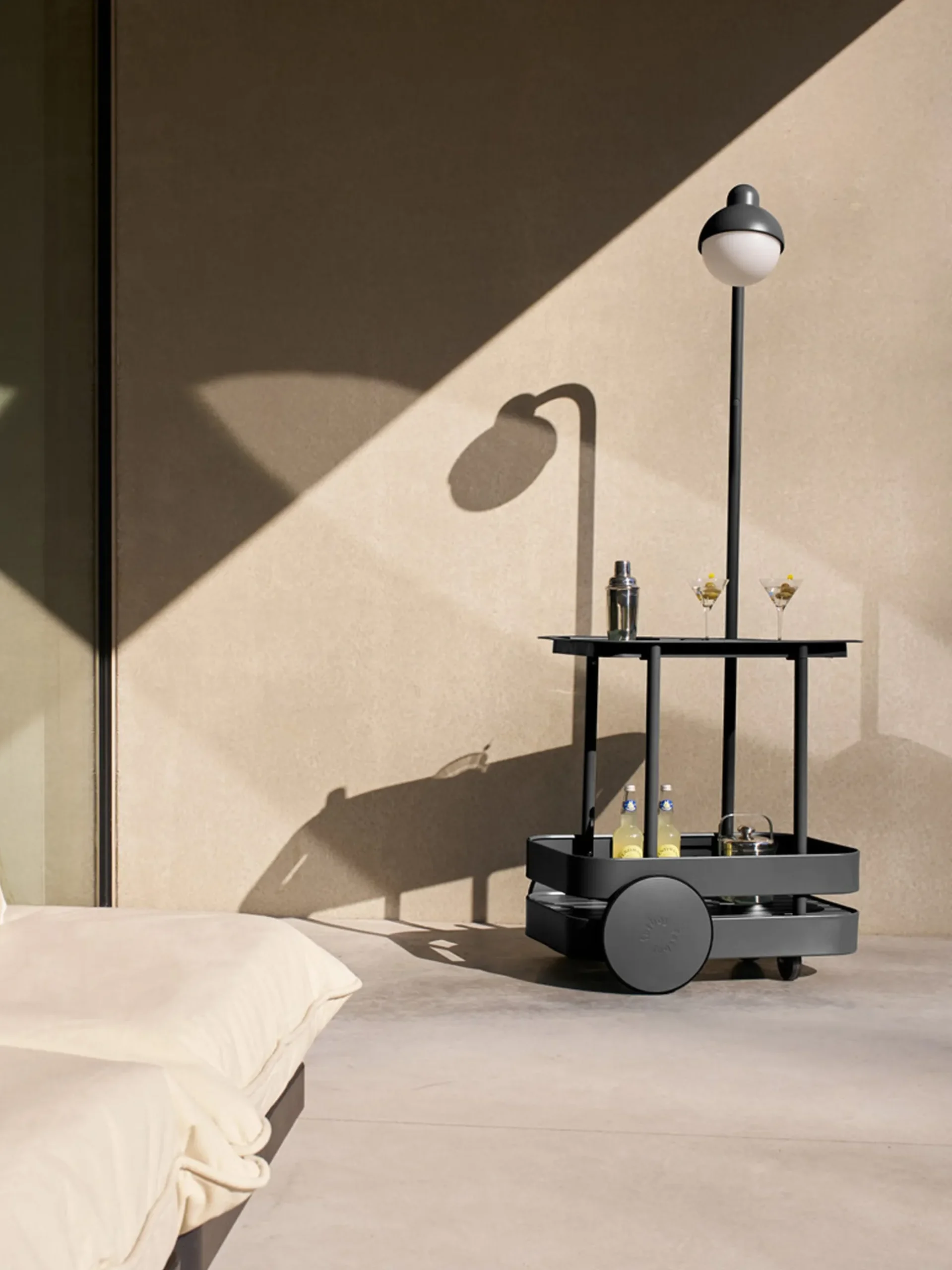 Carrello bar da giardino in metallo con luce a LED Jolly