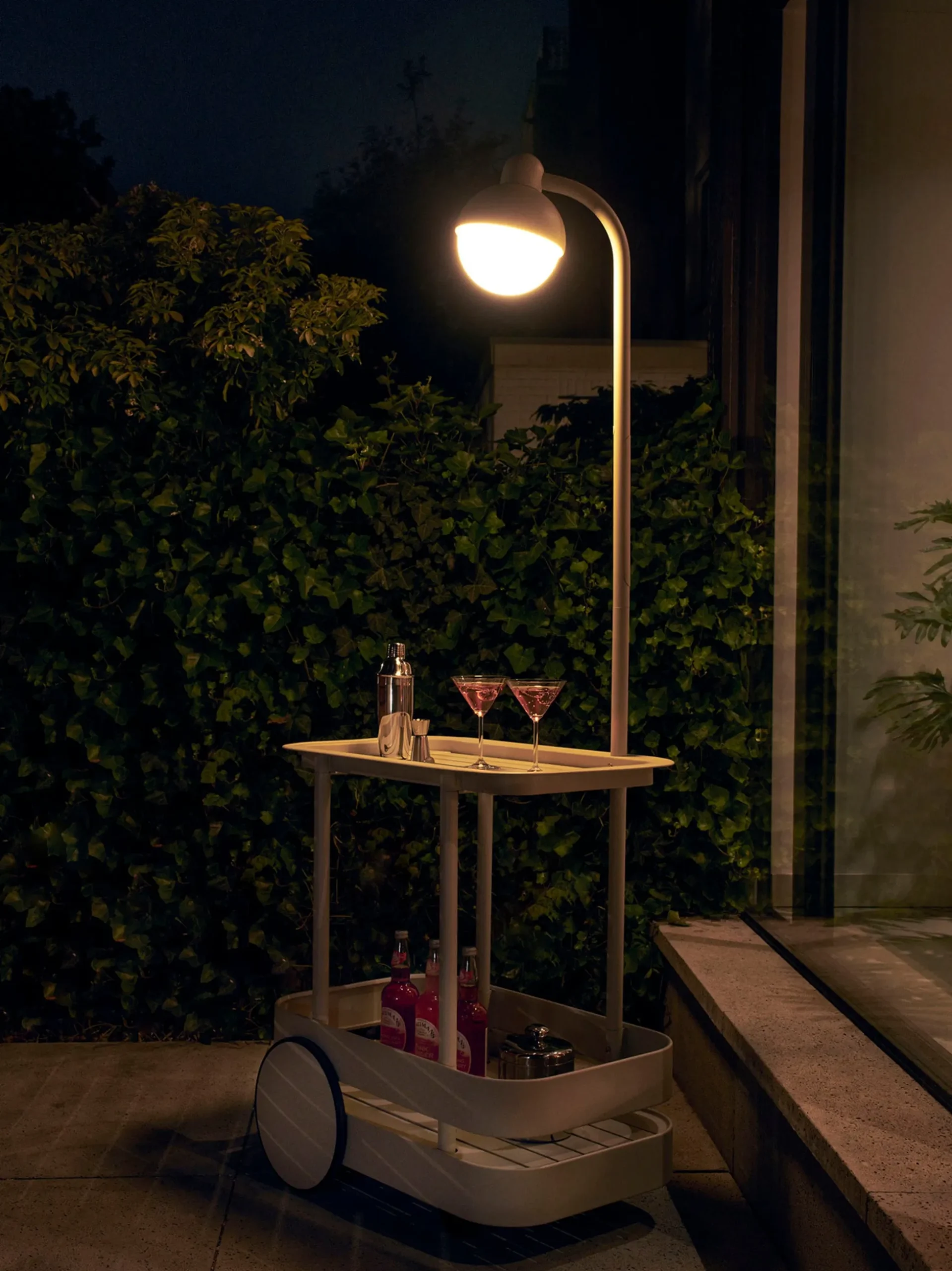 Carrello bar da giardino in metallo con luce a LED Jolly