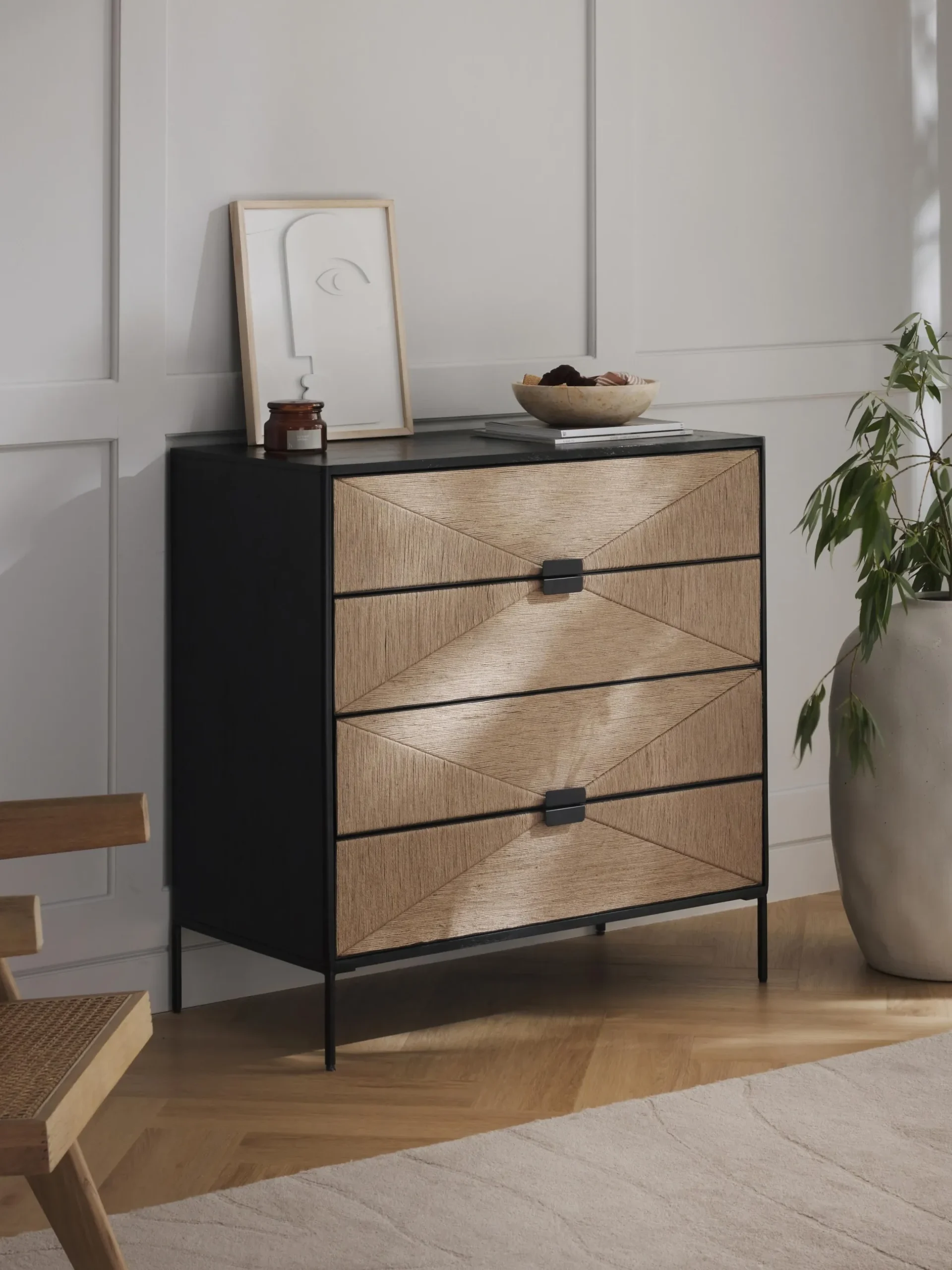 Cassettiera in legno di mango June