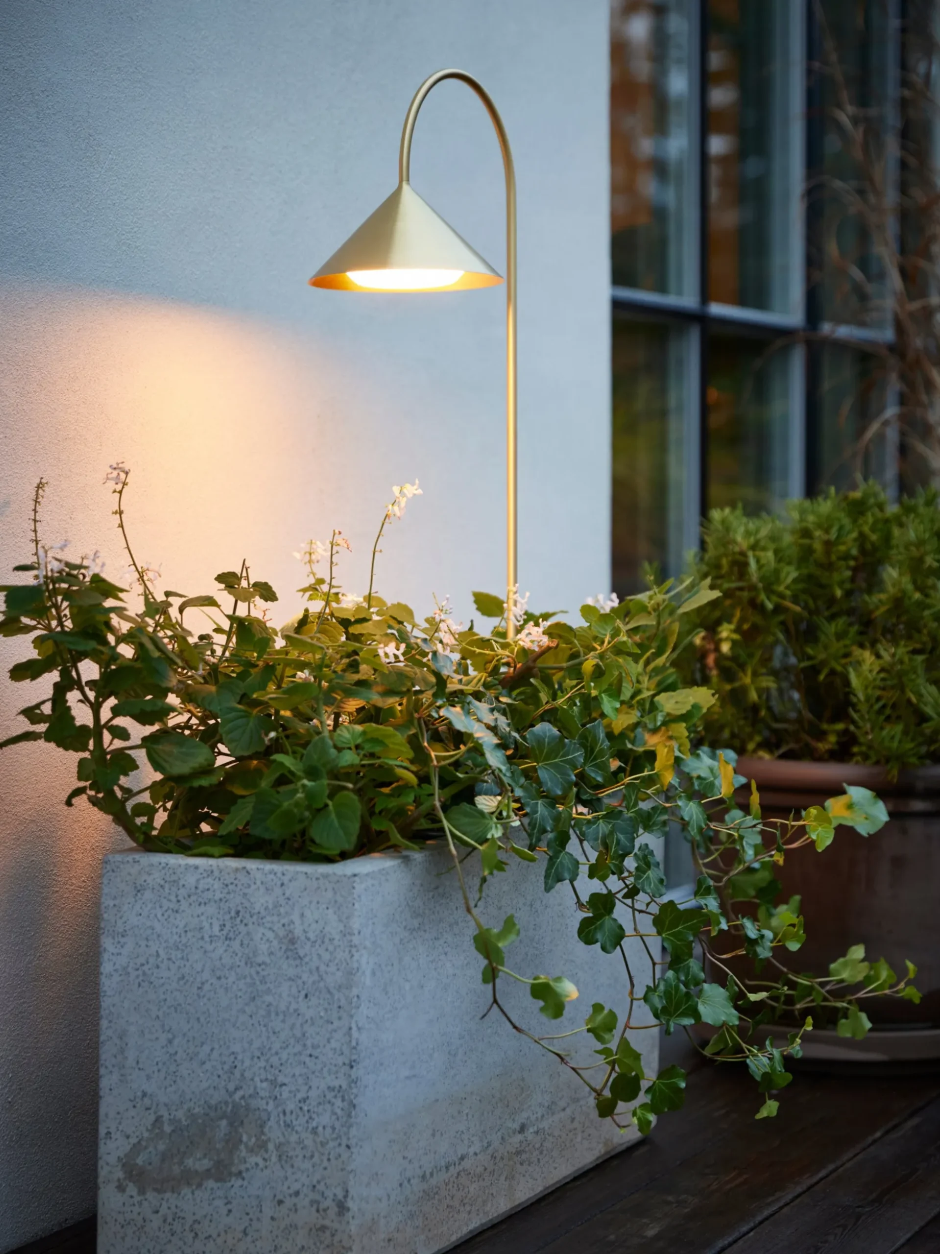 Lampada a picchetto a LED dimmerabile Grasp