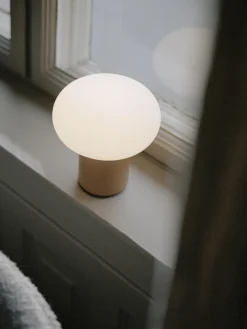 Lampada da tavolo piccola portatile Karl-Johan, luce regolabile