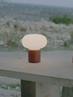 Lampada da tavolo piccola portatile Karl-Johan, luce regolabile