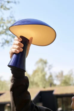 Lampada da tavolo piccola portatile a LED con luce regolabile Rumee 220