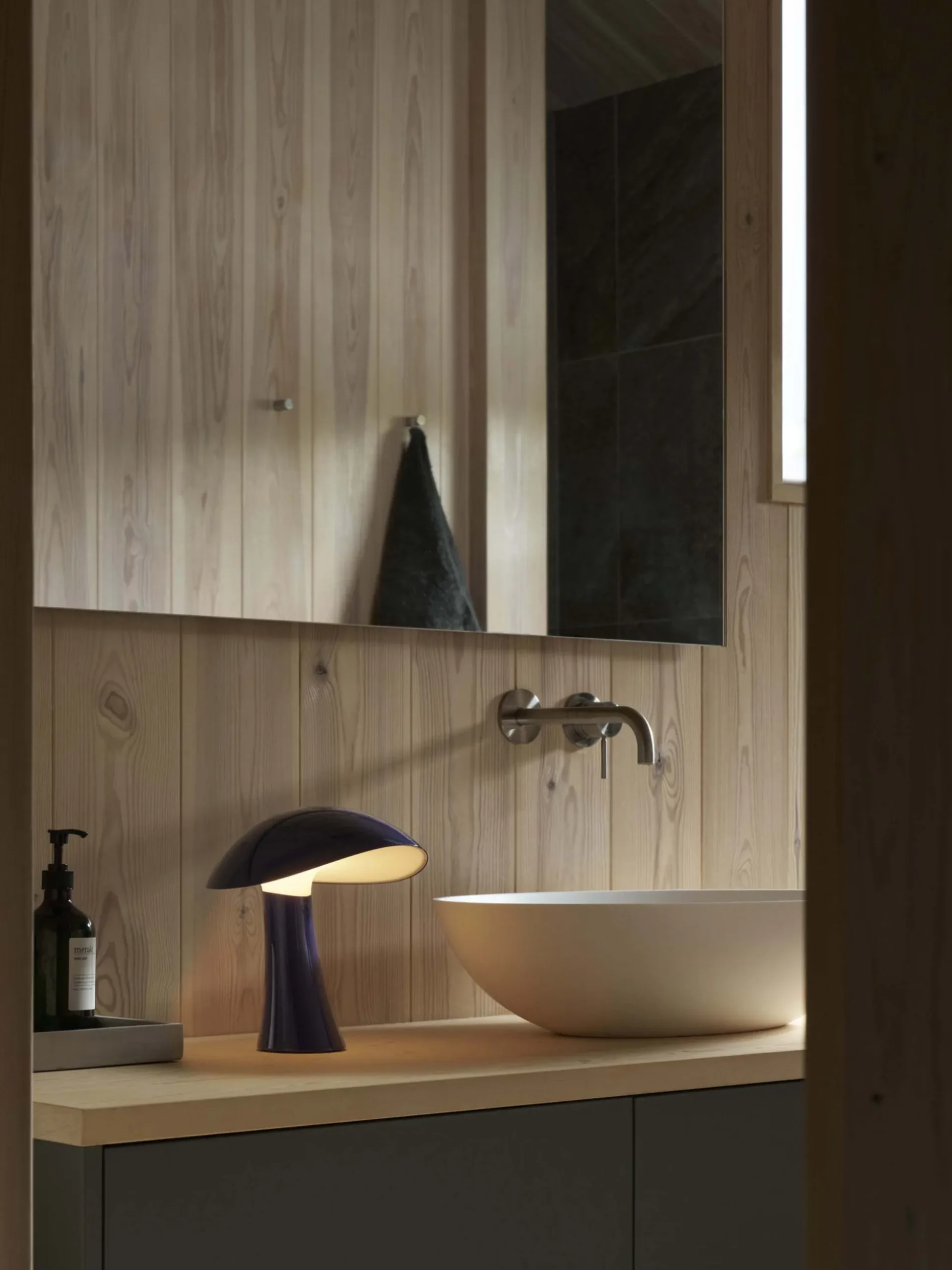 Lampada da tavolo piccola portatile a LED con luce regolabile Rumee 220