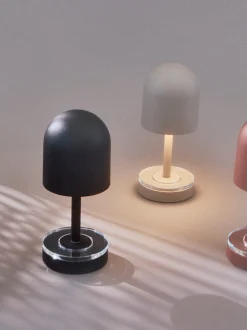 Lampada da tavolo portatile a LED per esterni con luce regolabile Luceo