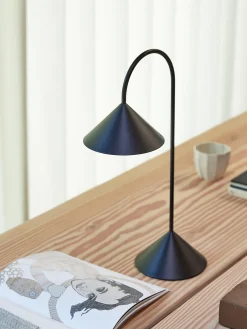 Lampada da tavolo portatile da esterno a LED con luce regolabile Grasp