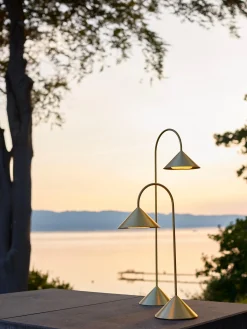 Lampada da tavolo portatile da esterno a LED con luce regolabile Grasp