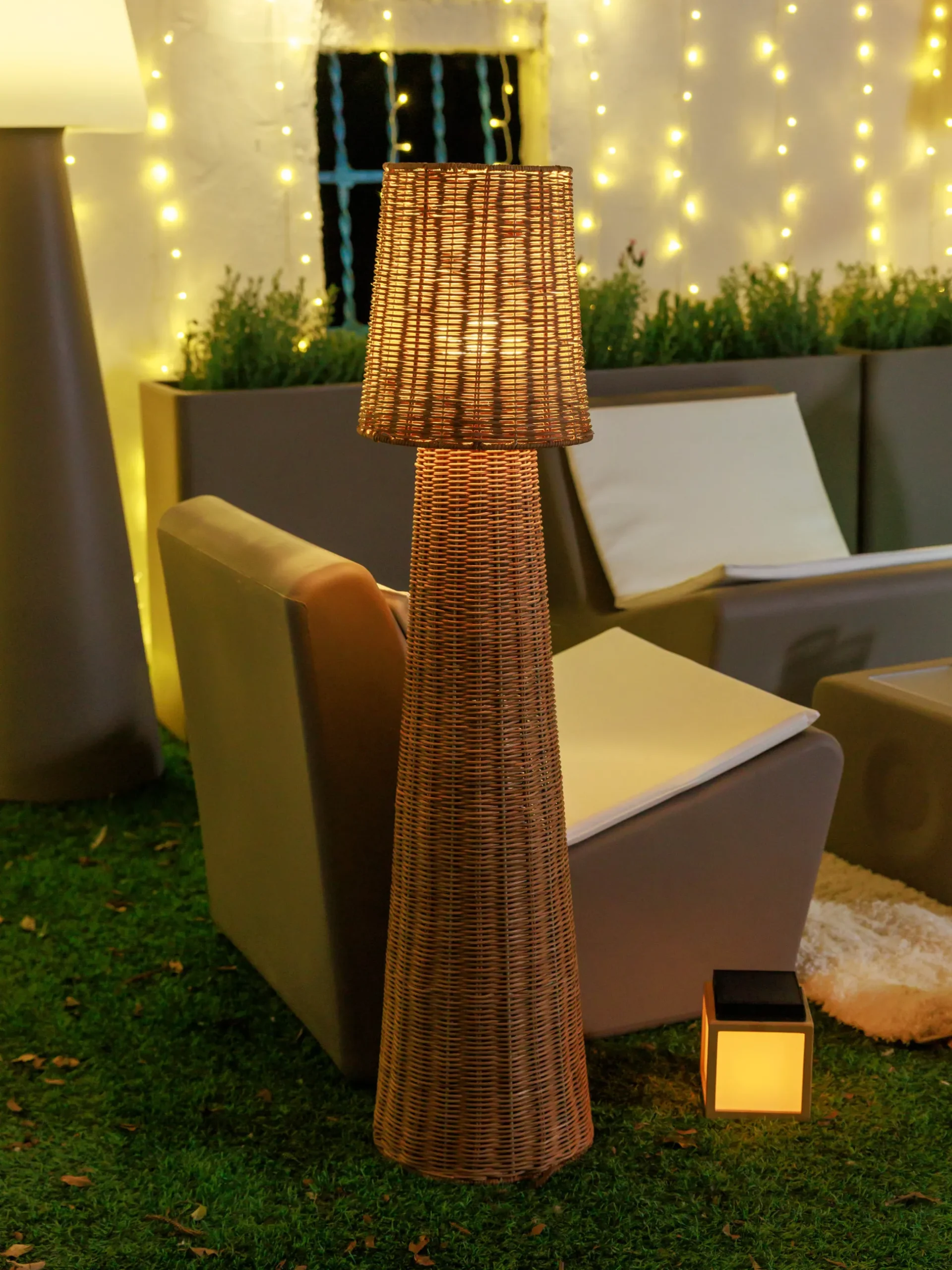 Lampada da terra da esterno a LED con luce regolabile Lola