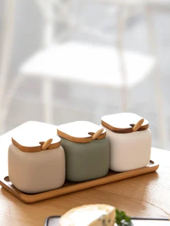 Set di contenitori con vassoio Essentials 4 pz