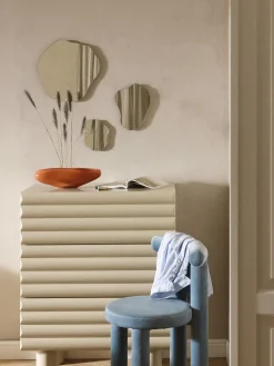 Set di 3 specchi da parete dalla forma organica senza cornice Lia