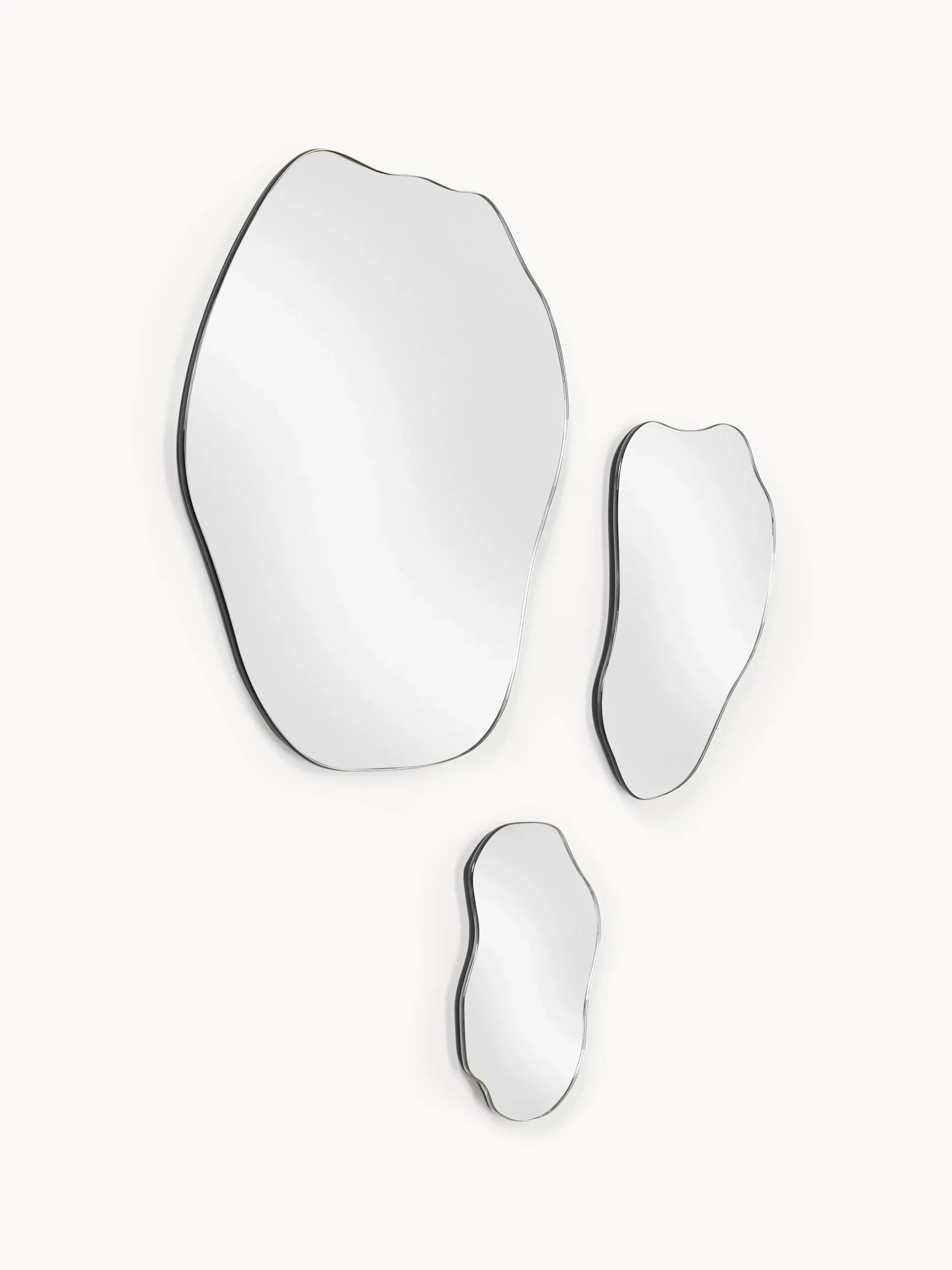 Set di 3 specchi da parete dalla forma organica senza cornice Lia