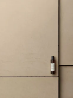Spray per ambienti Istros (vibrante, floreale, affumicato)