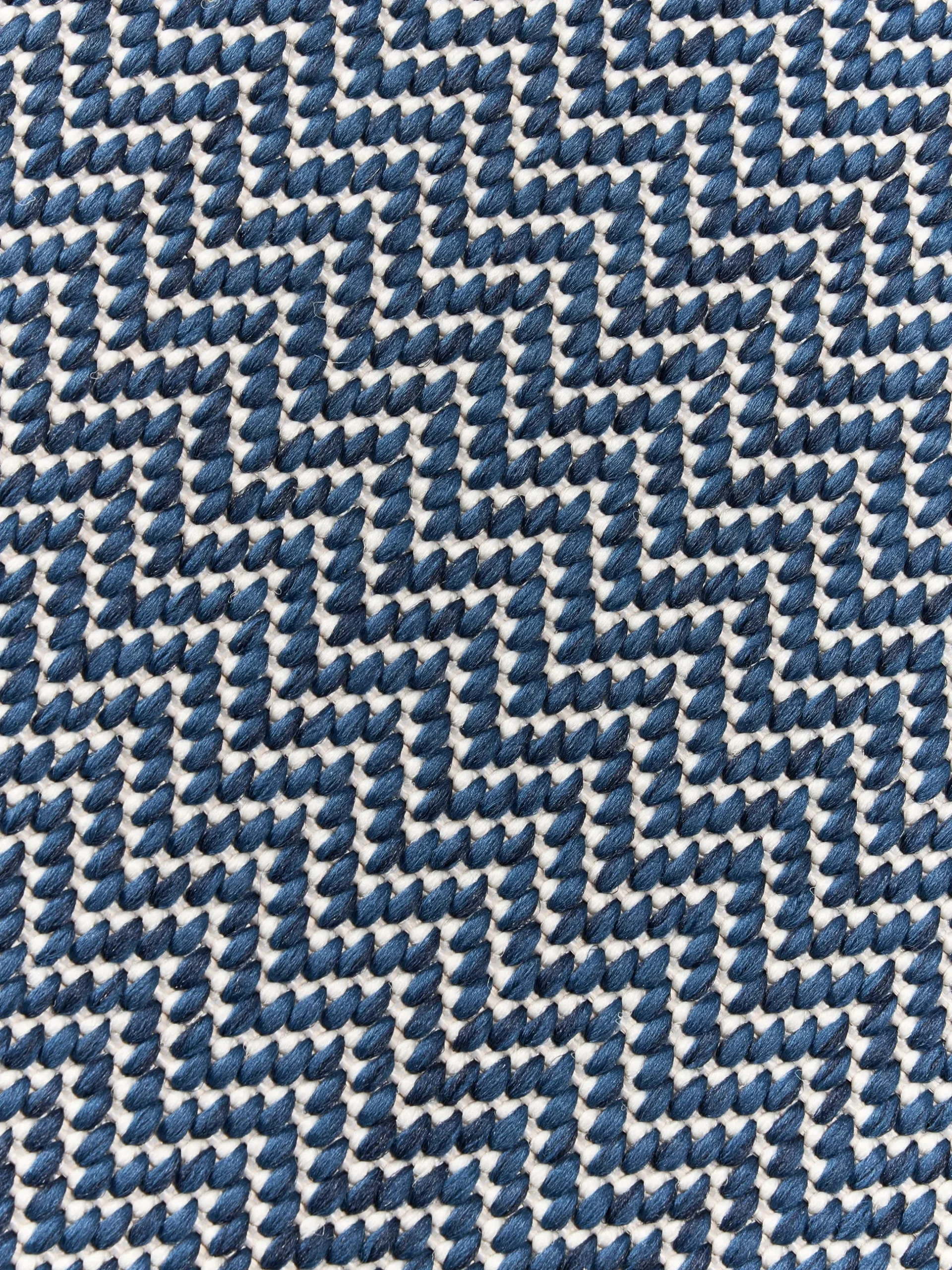 Tappeto da esterno reversibile con motivo zigzag Cort