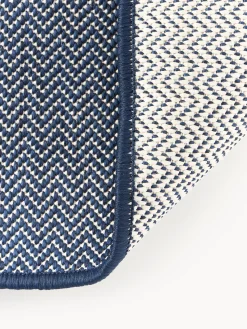 Tappeto da esterno reversibile con motivo zigzag Cort