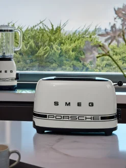 Tostapane compatto Porsche x Smeg