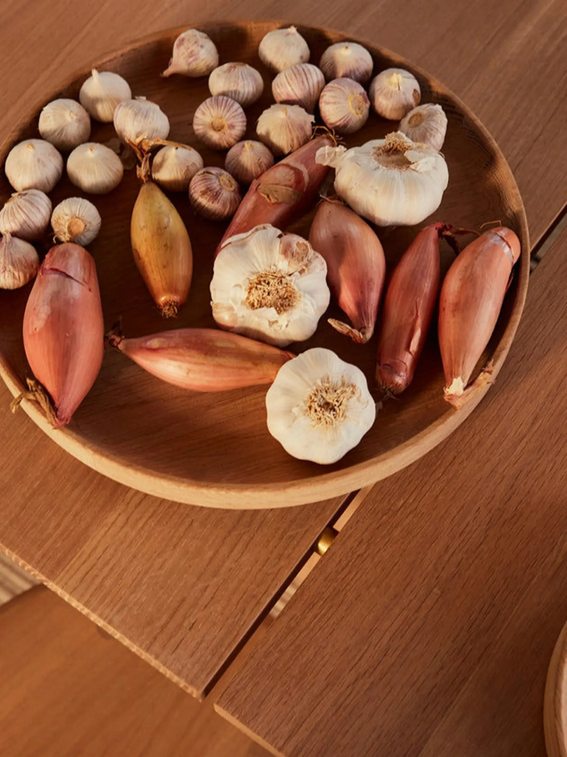 Vassoio da portata rotondo in legno di quercia Inka